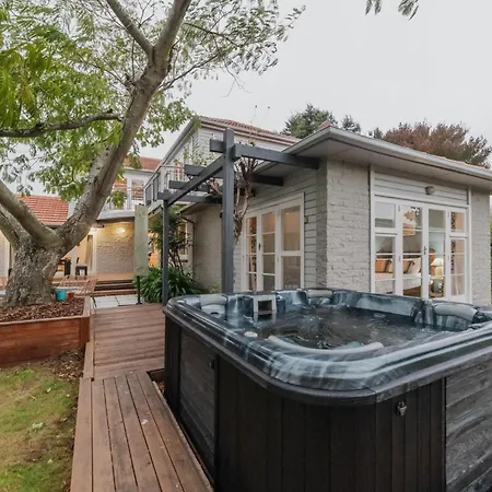 Family Oasis - Deck Garden & Space